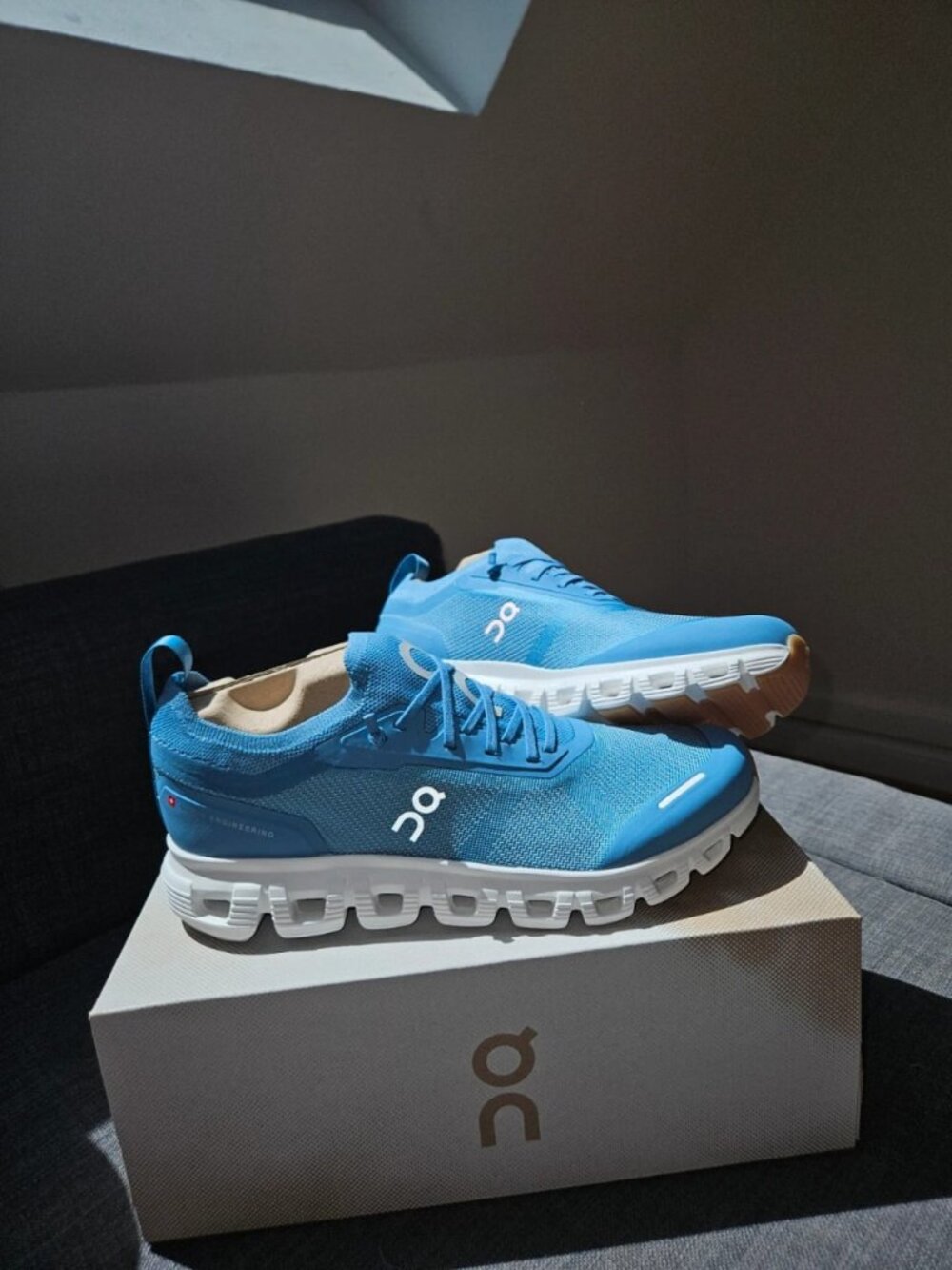 On Cloud Cloud 6 Versa Dust White Women's US 8.5 - Picture 2 of 10